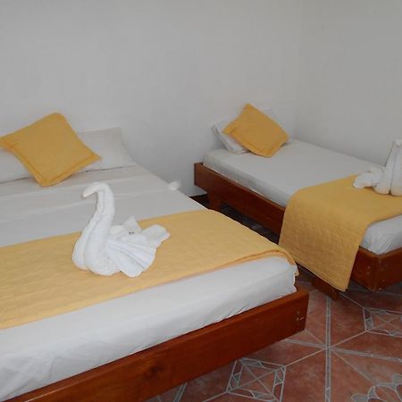 El Descanso Del Petrel ปูแอร์โตอาโยรา ภายนอก รูปภาพ