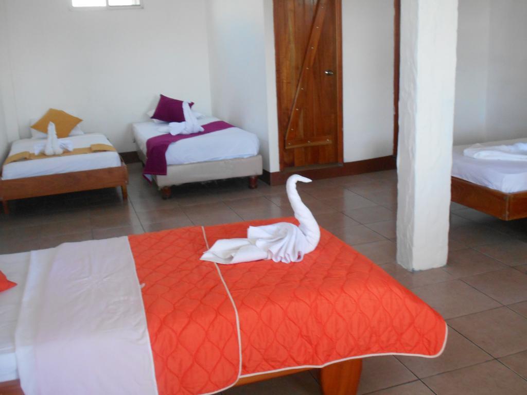 El Descanso Del Petrel ปูแอร์โตอาโยรา ภายนอก รูปภาพ