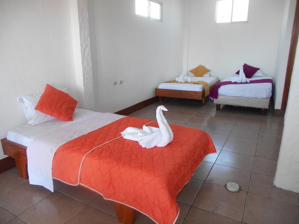 El Descanso Del Petrel ปูแอร์โตอาโยรา ภายนอก รูปภาพ
