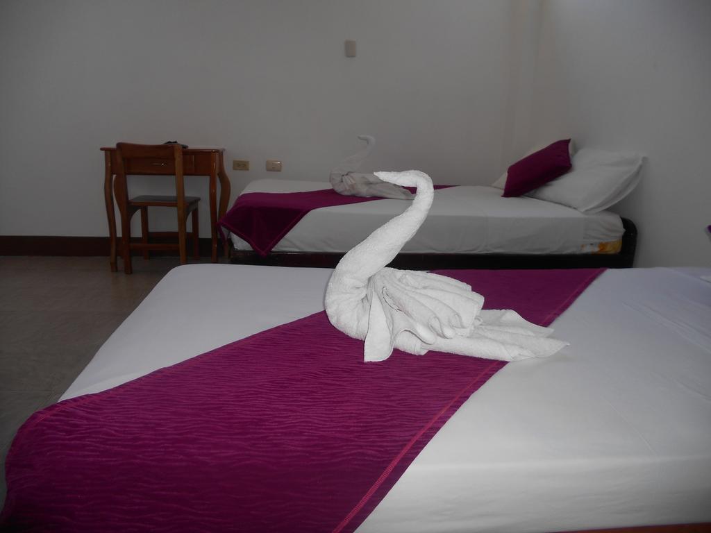 El Descanso Del Petrel ปูแอร์โตอาโยรา ภายนอก รูปภาพ